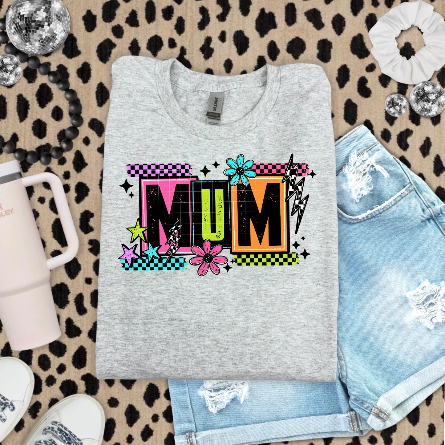 Rainbow MUM Short Sleeve T-Shirt (Black)